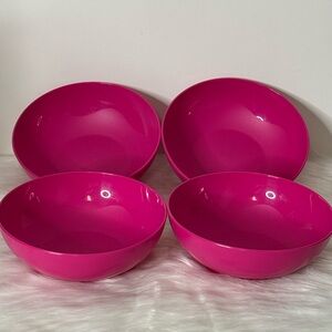 Tupperware Hot Pink Dining Bowls - Set of 4